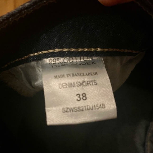 Women's plus size 22 Denim cuffed Jean shorts Distressed Bermuda Sz 22 waist 38 - Picture 8 of 9